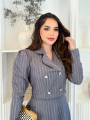 Conjunto Feminino Alfaiataria Risca de Giz Blazer Com Botões + Saia Midi