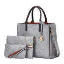 Bolsa em Couro Genuino + 2 Carteiras de Brinde - Luvy Premium
